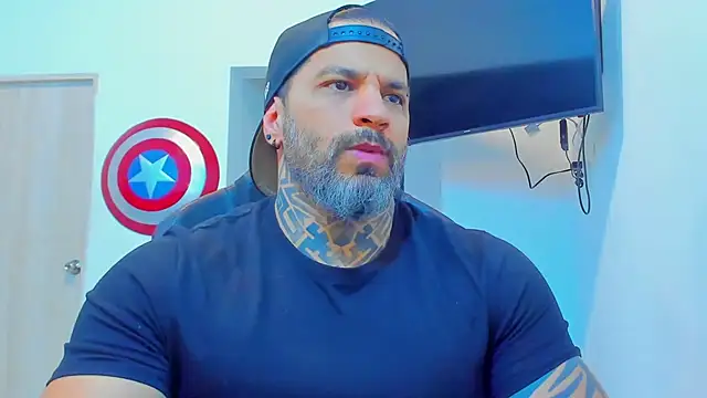 Snapshot of JoshRigby chatting on December 14, 2025, 7:18 pm JoshRigby online show from December 14, 2025, 7:18 pm