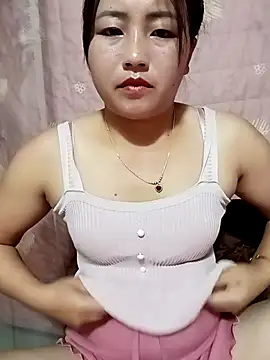 Snapshot of buddy-sexy chatting on May 5, 2026, 12:46 pm buddy-sexy online show from May 5, 2026, 12:46 pm