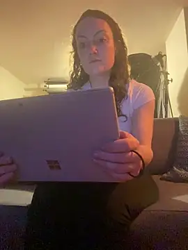 sexybriiiixoxo online show from April 13, 2026, 4:07 am