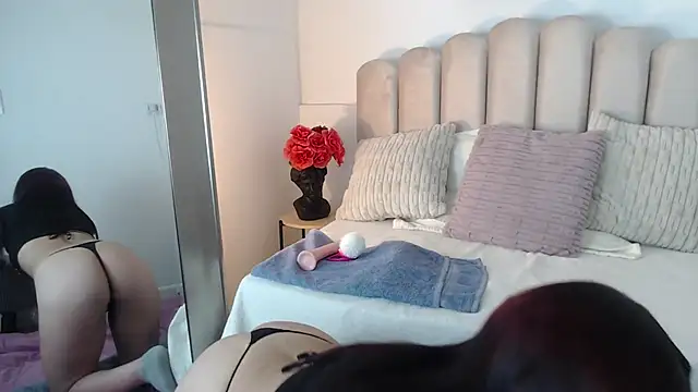 isa bigassx online show from November 5, 2025, 4:45 am