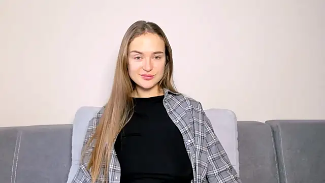 LilMary  online show from December 18, 2025, 7:14 am