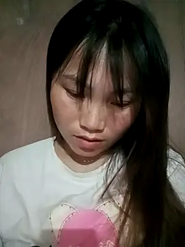 min-xinh online show from April 16, 2026, 9:50 pm