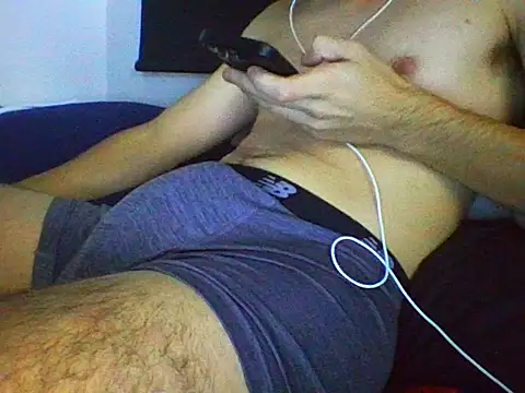 AlbertoRuiz086 online show from October 16, 2025, 6:14 am