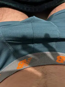 Snapshot of AlbertoRuiz086 chatting on March 6, 2026, 4:47 pm AlbertoRuiz086 online show from March 6, 2026, 4:47 pm