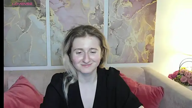 Snapshot of CamillaDreamer chatting on April 23, 2026, 5:15 pm CamillaDreamer online show from April 23, 2026, 5:15 pm