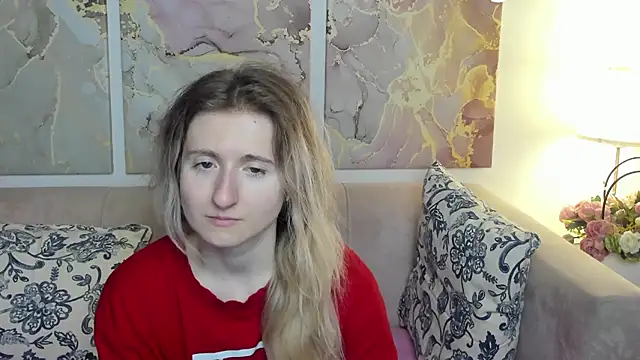 Snapshot of CamillaDreamer chatting on May 21, 2026, 12:12 pm CamillaDreamer online show from May 21, 2026, 12:12 pm