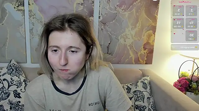 Snapshot of CamillaDreamer chatting on May 25, 2026, 2:34 pm CamillaDreamer online show from May 25, 2026, 2:34 pm