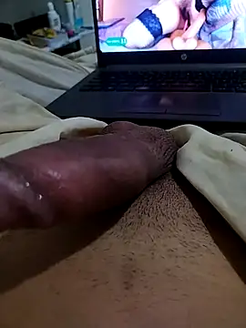 Snapshot of A_reyes1122 chatting on October 8, 2025, 11:30 am A reyes1122 online show from October 8, 2025, 11:30 am