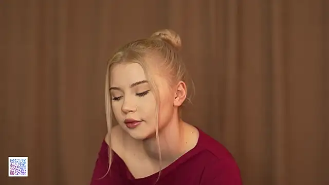 AshleyNikoo online show from November 22, 2025, 4:28 pm