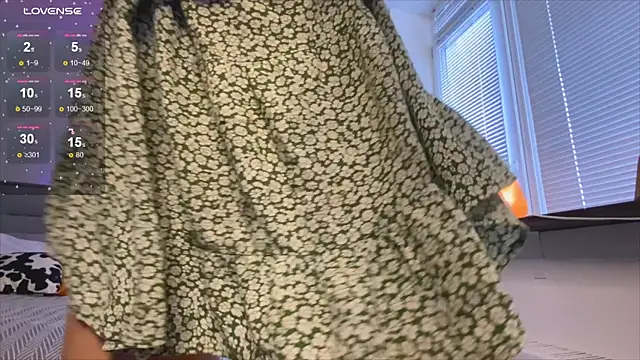 Sienna Mi  online show from October 30, 2025, 7:32 am