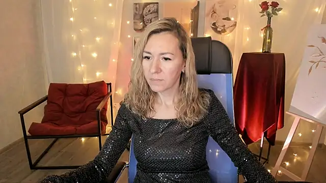 DonnaSmitth online show from February 13, 2026, 6:59 pm