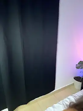 lurosscy online show from February 4, 2026, 1:11 am