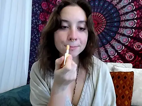 Snapshot of AdalynKiss chatting on December 1, 2025, 7:13 am AdalynKiss online show from December 1, 2025, 7:13 am