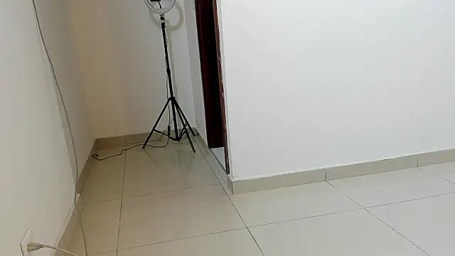 Taylormaccurdy  online show from February 6, 2026, 8:12 pm