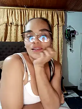 QueenBDSM online show from October 28, 2025, 2:15 am