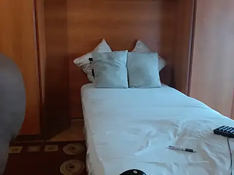 queenteex699 online show from September 27, 2025, 8:41 am