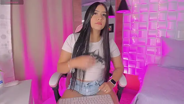 Scarlett Kiiss online show from February 17, 2026, 11:50 am