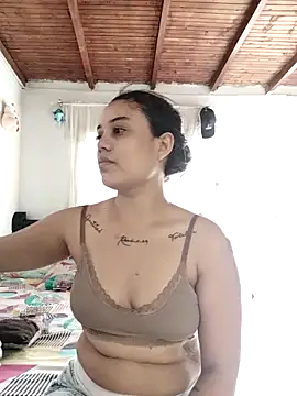 Snapshot of aurofox21 chatting on October 7, 2025, 3:42 pm aurofox21 online show from October 7, 2025, 3:42 pm