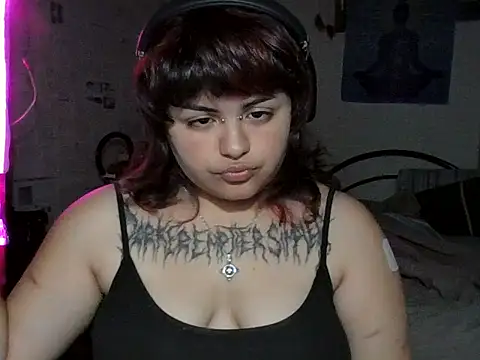 crucifxcked online show from October 20, 2025, 4:24 am