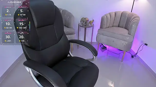 Snapshot of zharaa_fox chatting on November 18, 2025, 3:56 am zharaa fox online show from November 18, 2025, 3:56 am