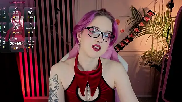 Snapshot of luna_son chatting on October 28, 2025, 1:58 pm luna son online show from October 28, 2025, 1:58 pm