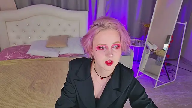 Snapshot of luna_son chatting on November 20, 2025, 6:13 am luna son online show from November 20, 2025, 6:13 am