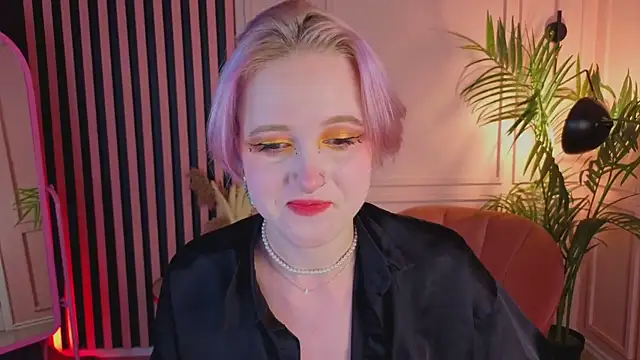 Snapshot of luna_son chatting on November 22, 2025, 6:12 am luna son online show from November 22, 2025, 6:12 am