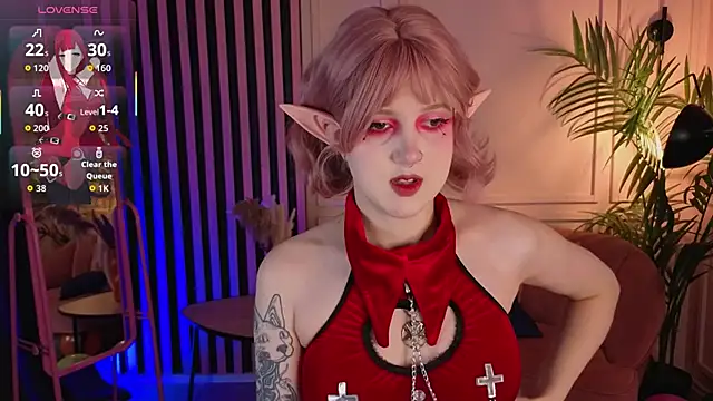 Snapshot of luna_son chatting on December 3, 2025, 6:10 am luna son online show from December 3, 2025, 6:10 am