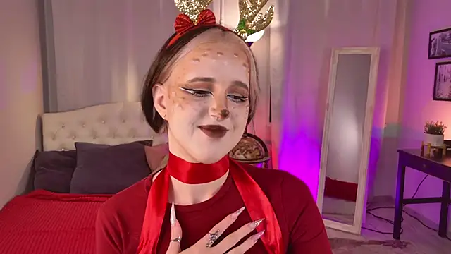 Snapshot of luna_son chatting on December 15, 2025, 9:19 pm luna son online show from December 15, 2025, 9:19 pm