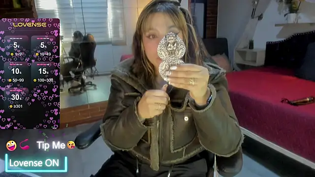Snapshot of sophialyh_1 chatting on June 2, 2026, 1:02 pm sophialyh 1 online show from June 2, 2026, 1:02 pm