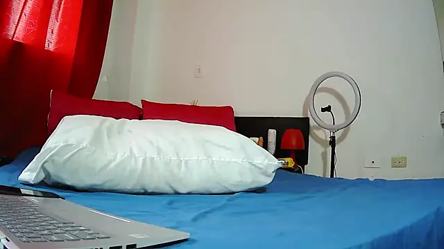 Snapshot of MissAsly chatting on November 14, 2025, 4:06 pm MissAsly online show from November 14, 2025, 4:06 pm