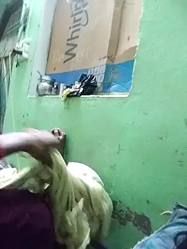 RED Queen 6 online show from September 27, 2025, 4:45 pm