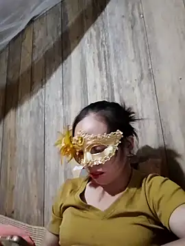 Tuyet xx online show from October 22, 2025, 2:39 pm