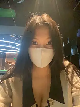 xiaojiu-6 online show from October 21, 2025, 5:30 am