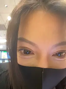 xiaojiu-6 online show from November 19, 2025, 12:49 pm