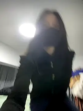 xiaojiu-6 online show from November 23, 2025, 1:33 pm