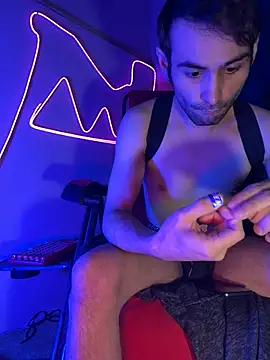 highinhtxx online show from December 1, 2025, 12:04 am