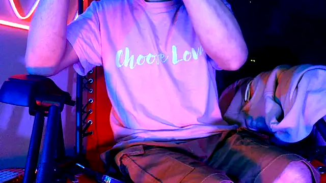 highinhtxx online show from December 4, 2025, 7:11 pm