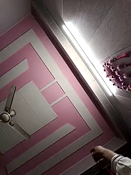 Snapshot of Tanya-905 chatting on March 19, 2026, 6:34 pm Tanya-905 online show from March 19, 2026, 6:34 pm