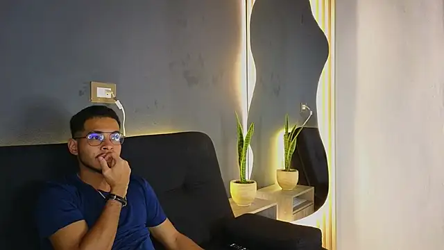 Snapshot of Jaybrown__1 chatting on October 24, 2025, 3:36 am Jaybrown 1 online show from October 24, 2025, 3:36 am