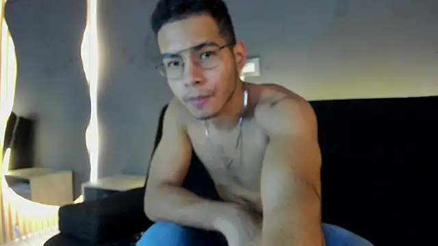 Snapshot of Jaybrown__1 chatting on November 18, 2025, 11:14 am Jaybrown 1 online show from November 18, 2025, 11:14 am