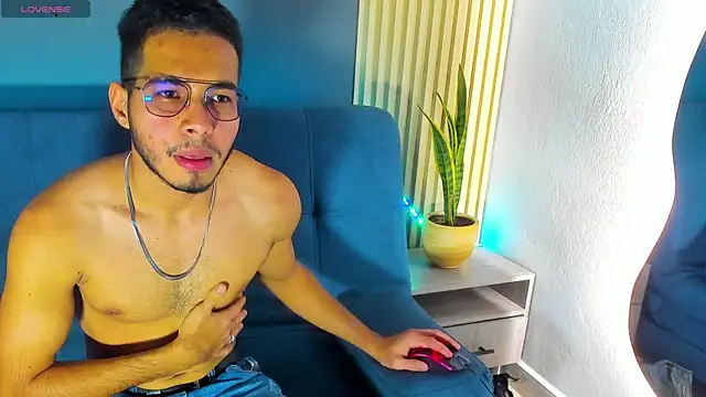 Snapshot of Jaybrown__1 chatting on December 14, 2025, 7:51 pm Jaybrown 1 online show from December 14, 2025, 7:51 pm