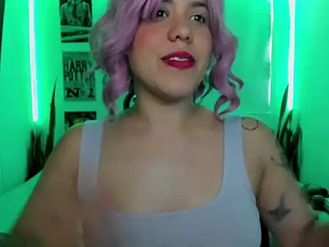 Snapshot of Tinawildd chatting on March 26, 2026, 6:24 pm Tinawildd online show from March 26, 2026, 6:24 pm