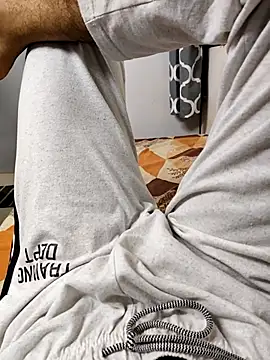 Mallu kalikar 69 online show from November 8, 2025, 4:40 pm