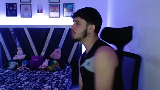 Snapshot of Sebasxxl12 chatting on October 3, 2025, 4:09 am Sebasxxl12 online show from October 3, 2025, 4:09 am