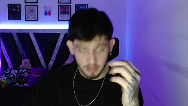 Snapshot of Sebasxxl12 chatting on October 17, 2025, 1:14 pm Sebasxxl12 online show from October 17, 2025, 1:14 pm