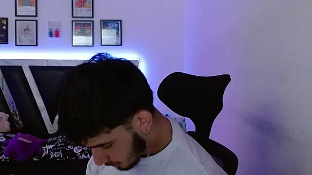 Snapshot of Sebasxxl12 chatting on October 20, 2025, 3:01 pm Sebasxxl12 online show from October 20, 2025, 3:01 pm