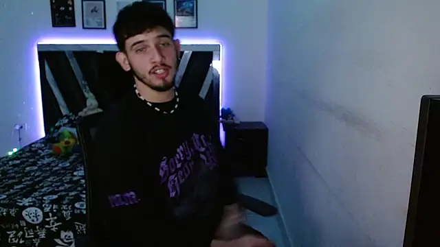 Snapshot of Sebasxxl12 chatting on November 26, 2025, 9:49 pm Sebasxxl12 online show from November 26, 2025, 9:49 pm