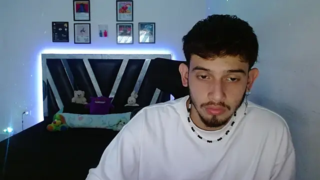 Snapshot of Sebasxxl12 chatting on December 18, 2025, 5:57 am Sebasxxl12 online show from December 18, 2025, 5:57 am