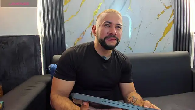 Snapshot of isaac_franko chatting on November 8, 2025, 9:24 pm isaac franko online show from November 8, 2025, 9:24 pm